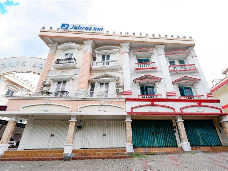 Hotel Oyo 2298 Jebres House Syariah Solo Exterior foto